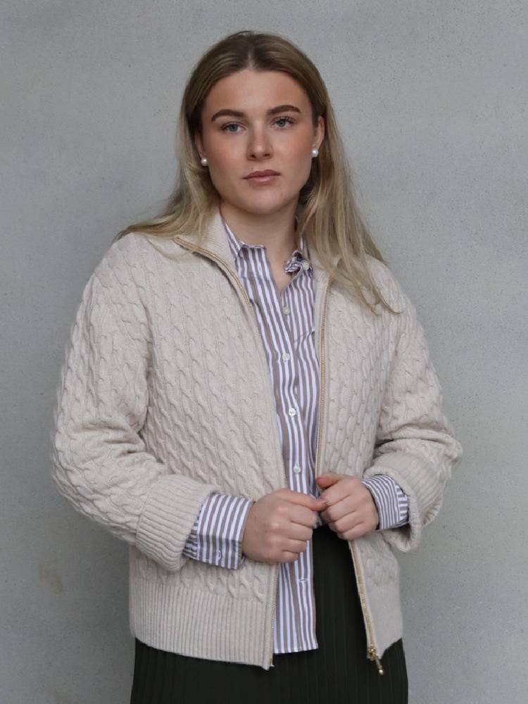 CABLE KNIT ZIP CARDIGAN