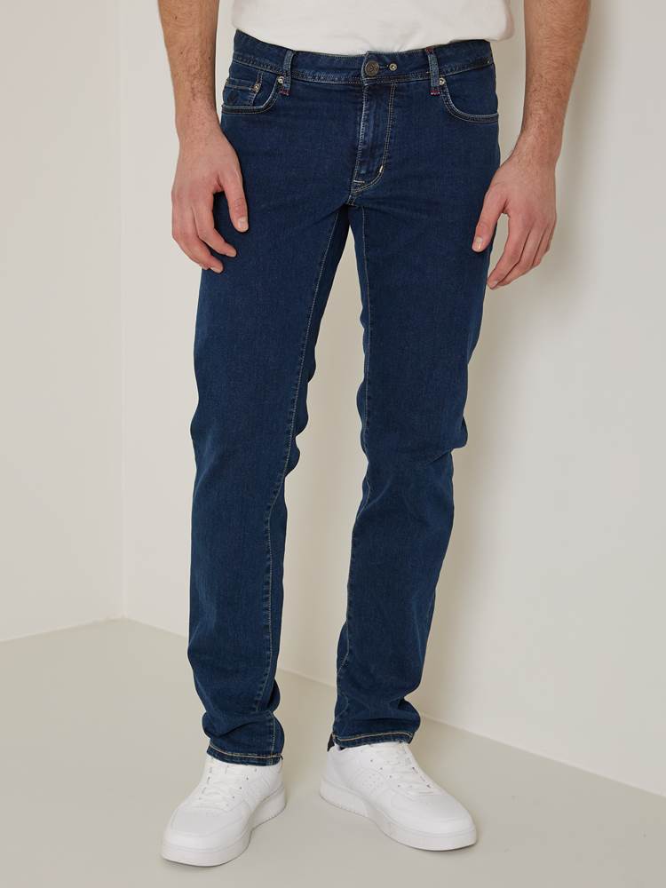 Leroy blue compact