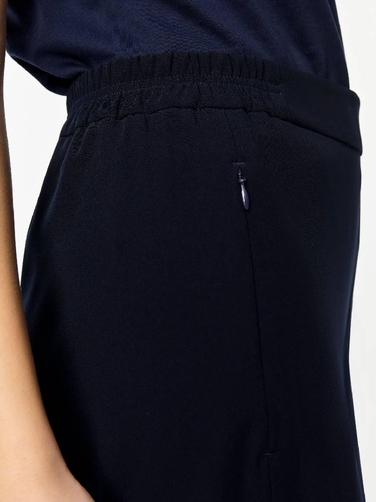 CORALIE Cropped