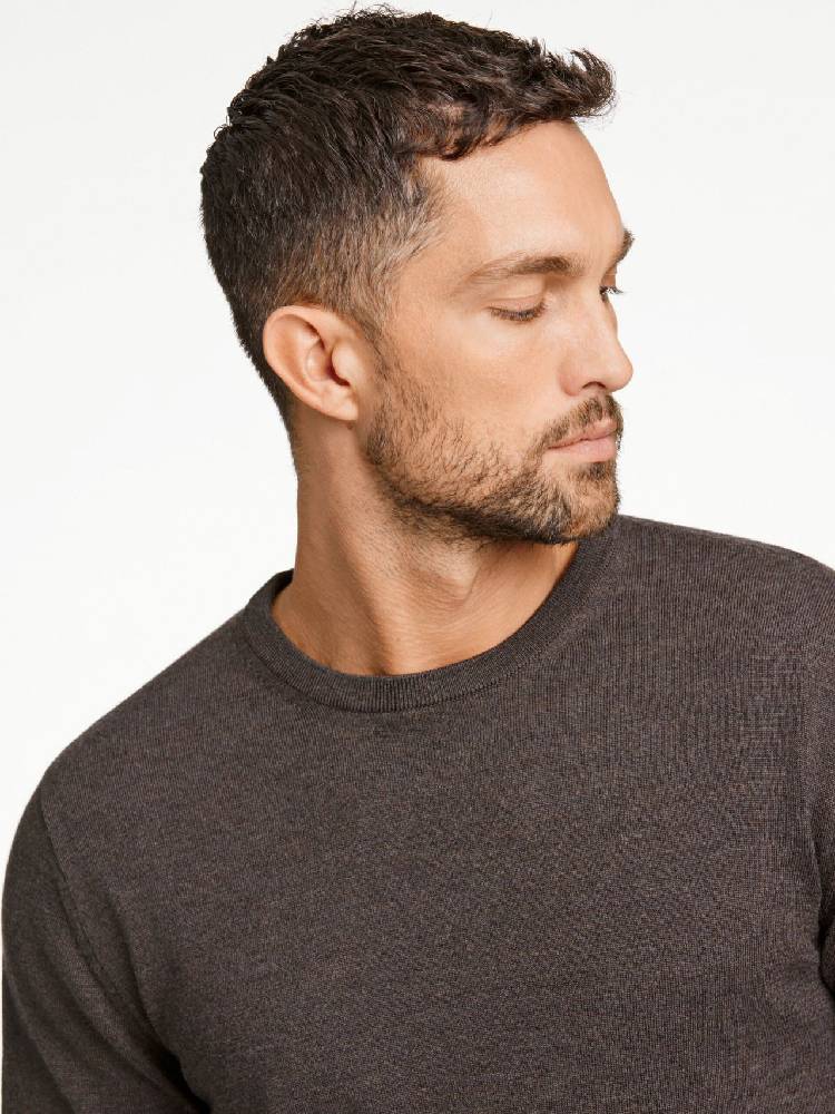 100 % Merino Crew Neck Knit