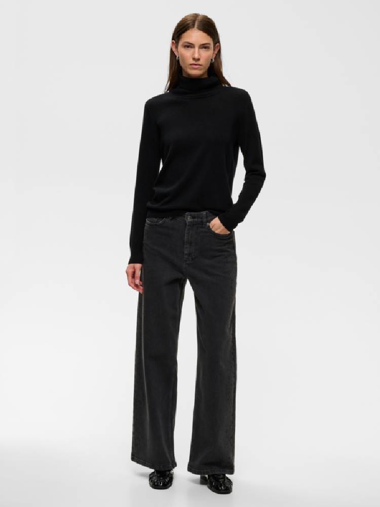 Junaiw Aalia Jeans