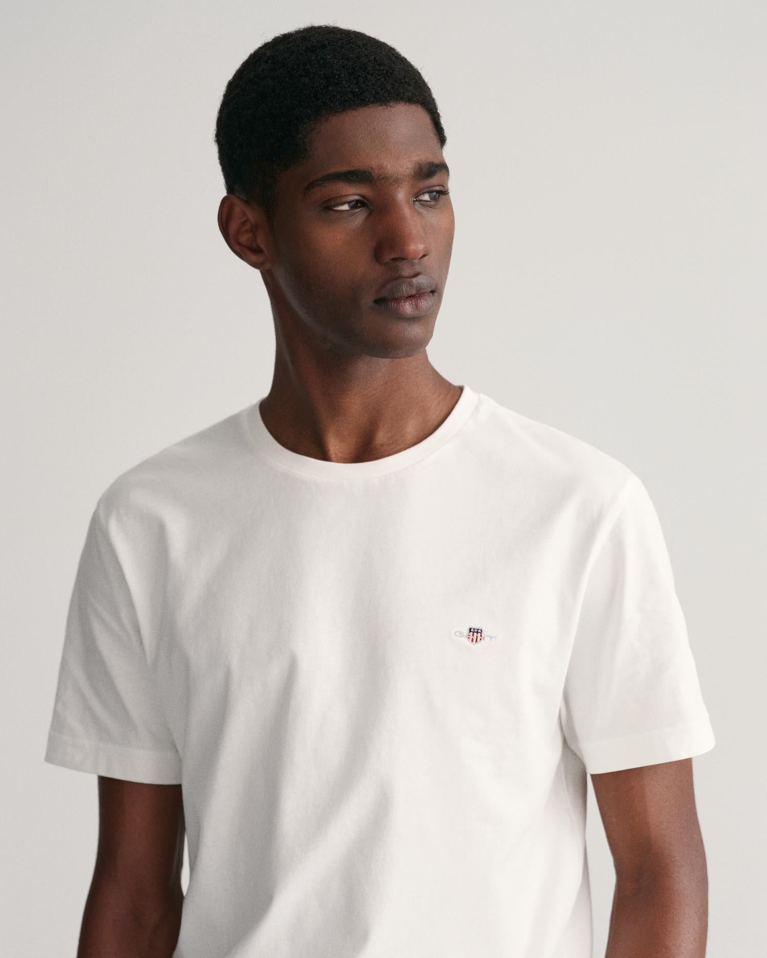 REG SHIELD SS T-SHIRT