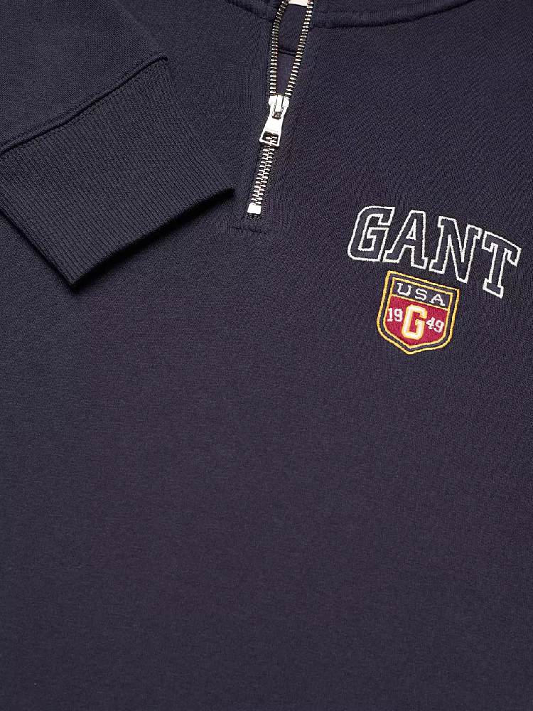 GRAPHIC HALF ZIP