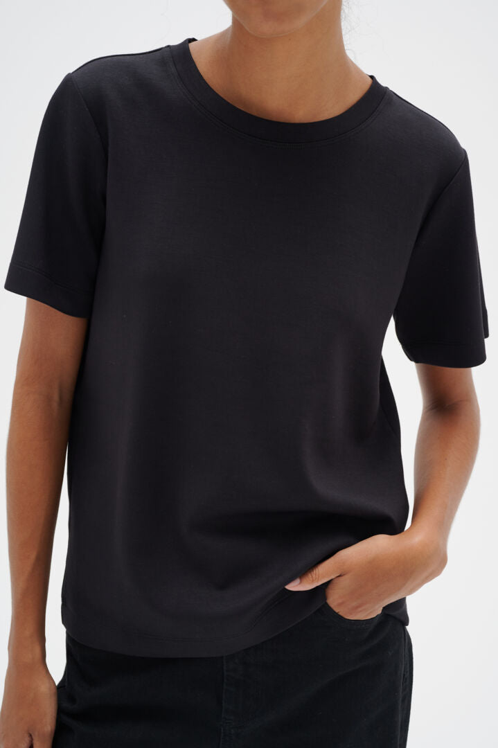 VincentIW Karmen tshirt