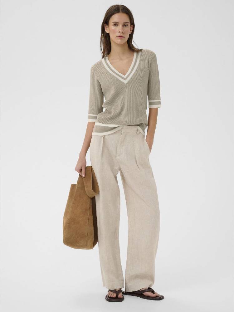 Leenahiw V-Neck Blouse