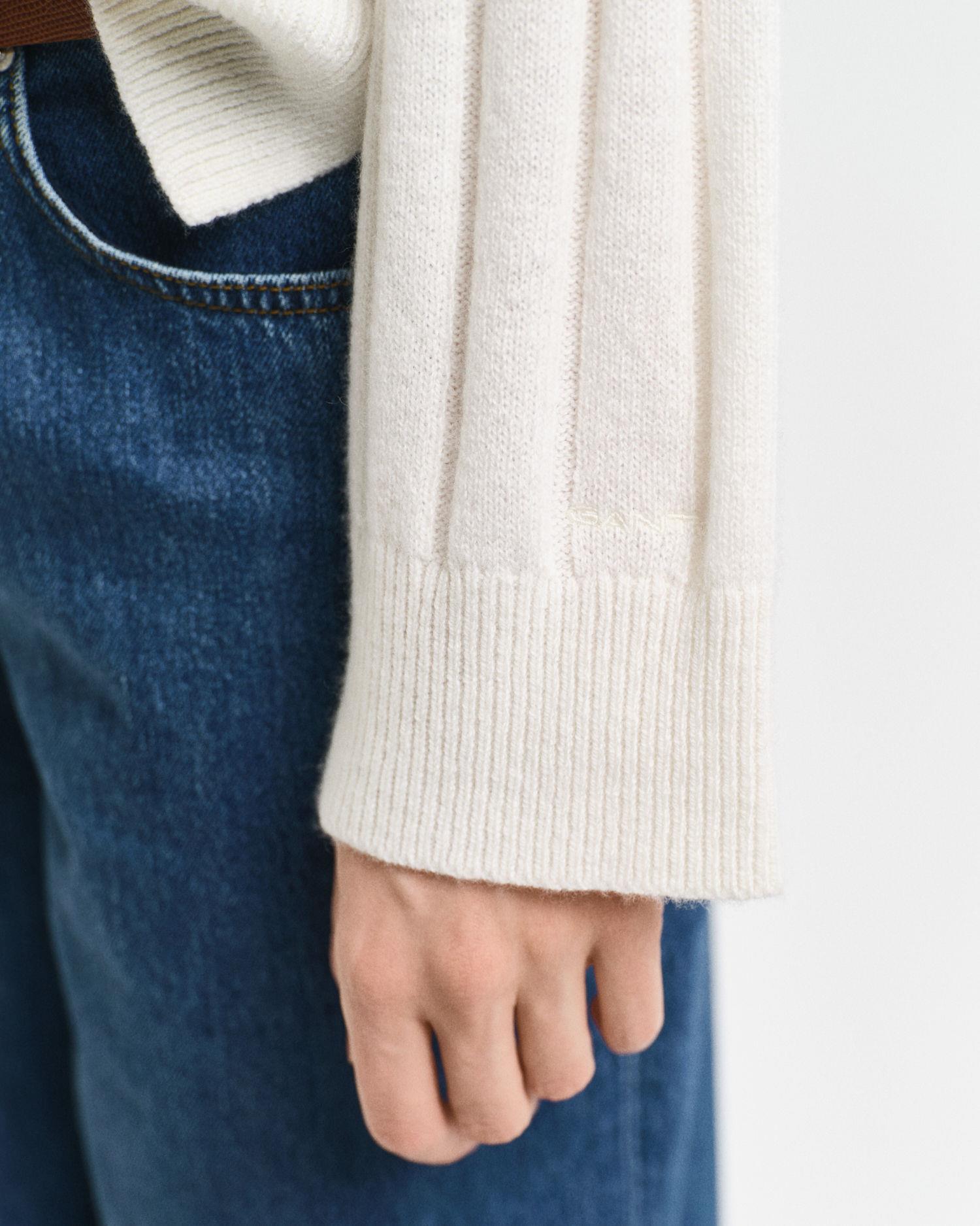 WIDE RIBBED WOOL V-NECK