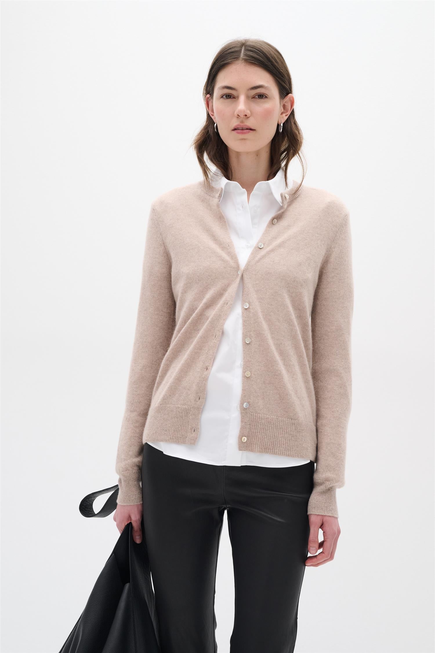 Lukkaiw Cardigan
