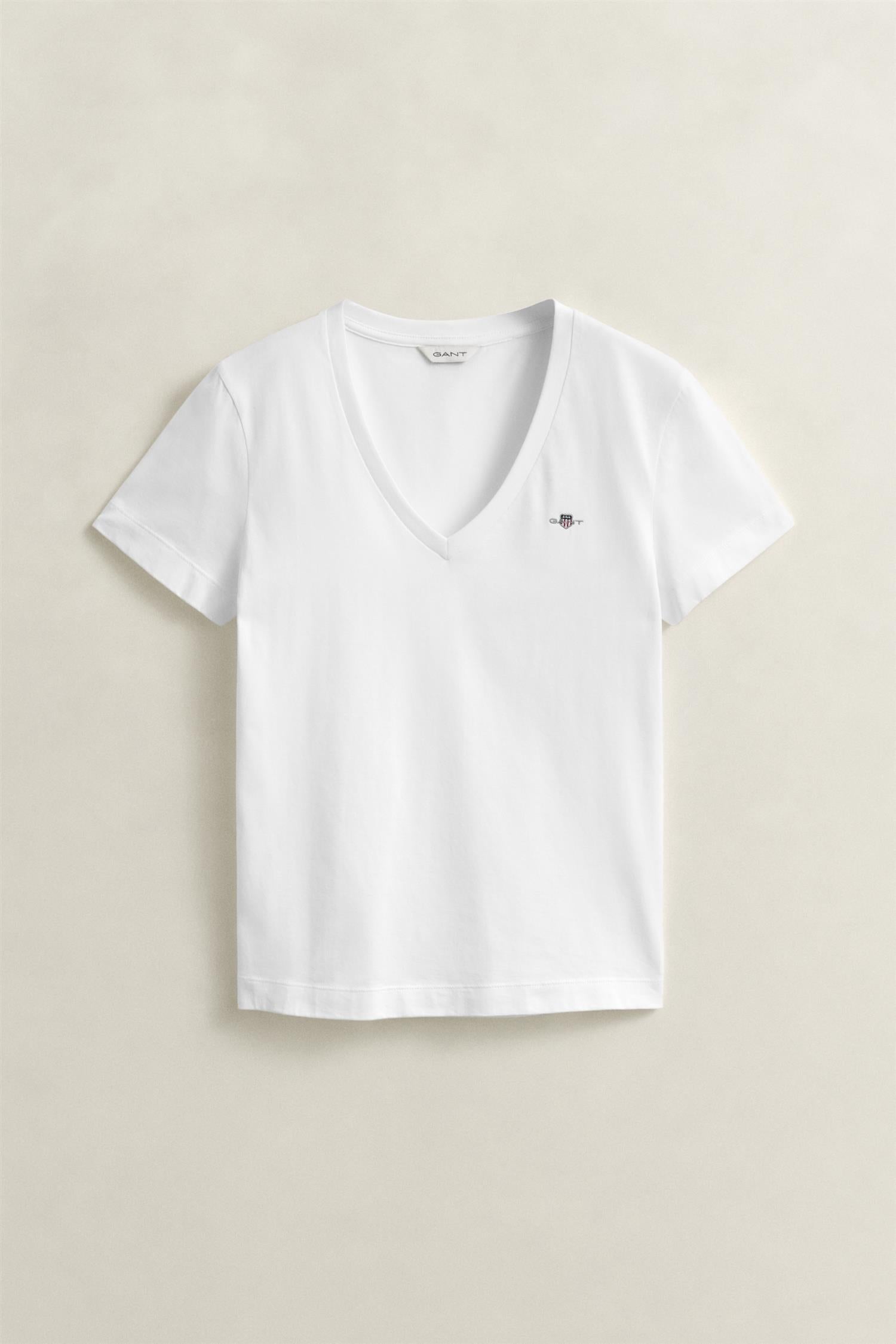 REG SHIELD SS V-NECK T-SHIRT