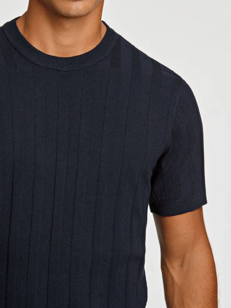 Knitted crew neck t-shirt