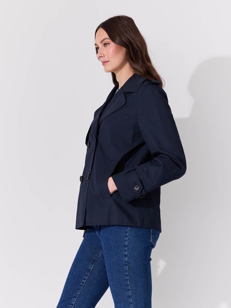 Mila Kort Trench