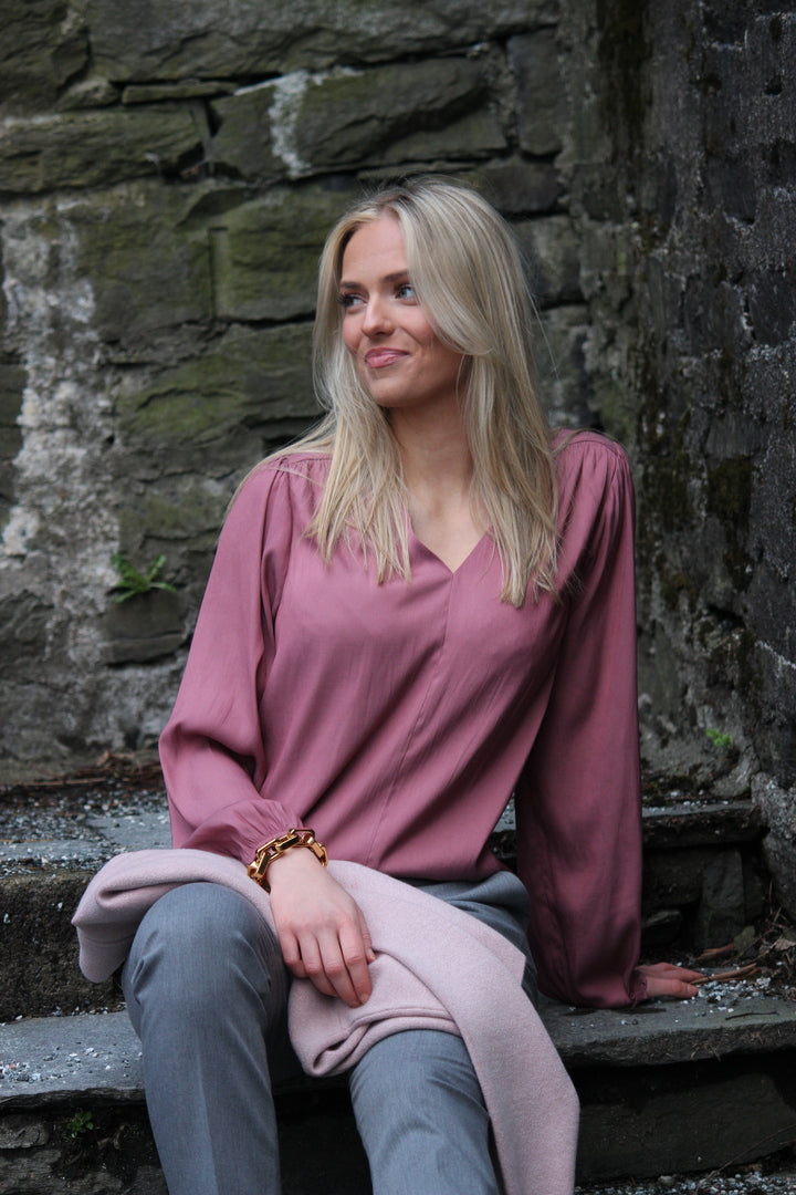 Lip Blouse