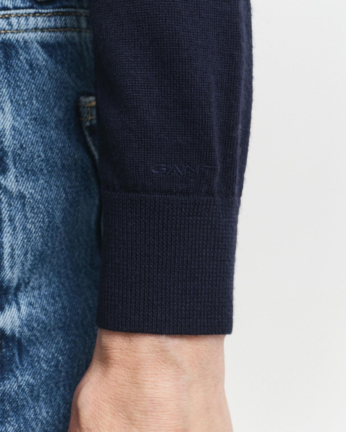 Extrafine Merino Wool C-Neck