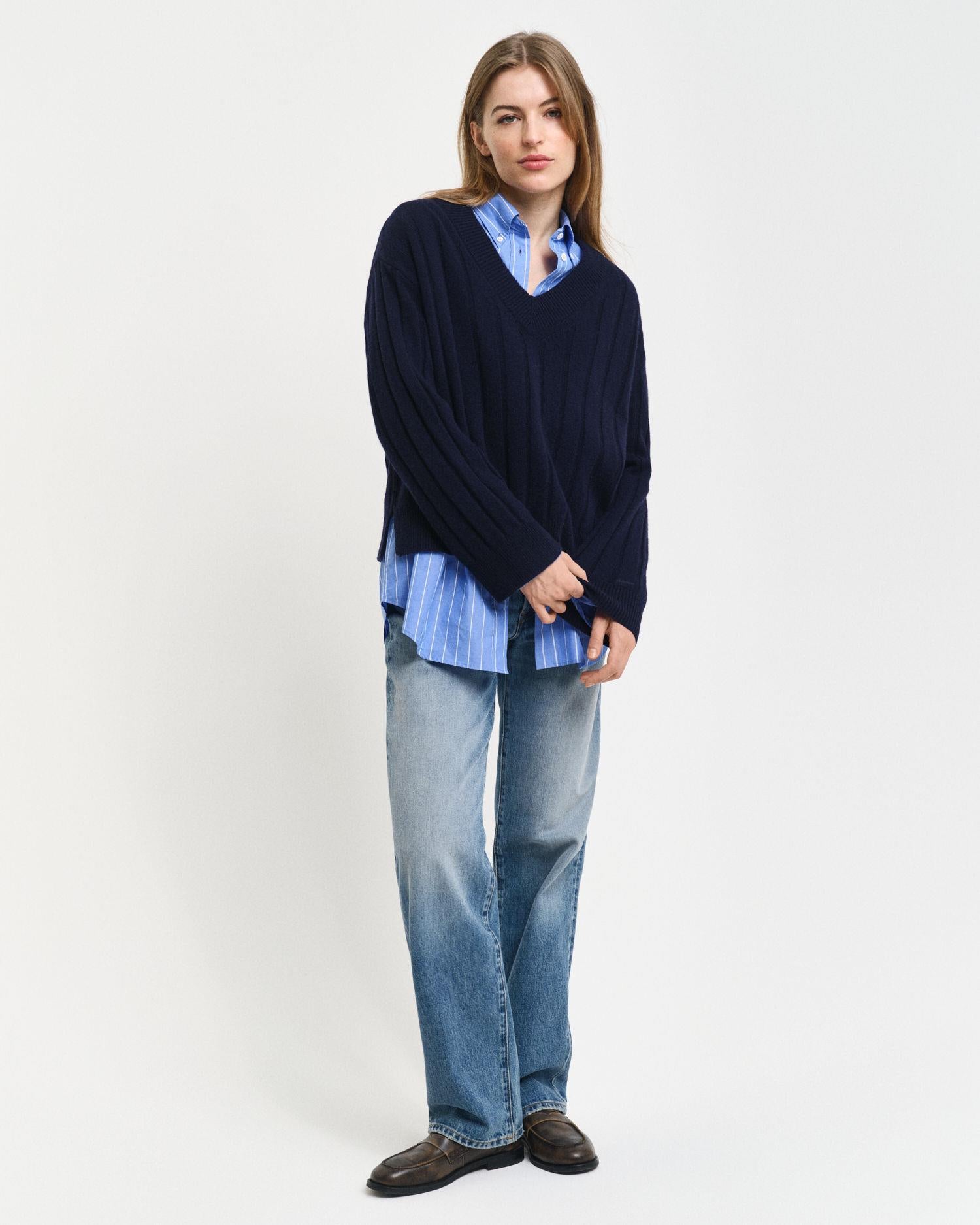 WIDE RIBBED WOOL V-NECK