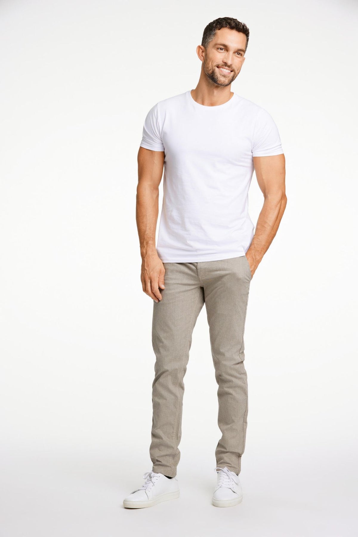 Structure superflex chinos