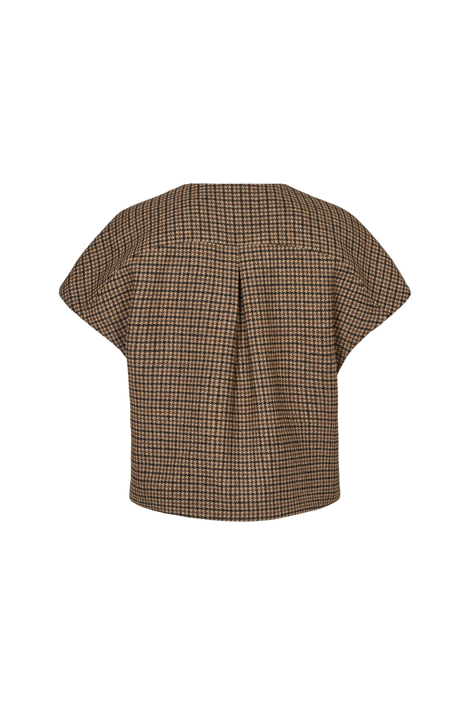 7898rdfnewhika Vest