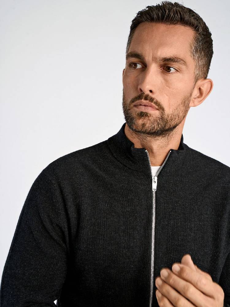100% merino zip through knit