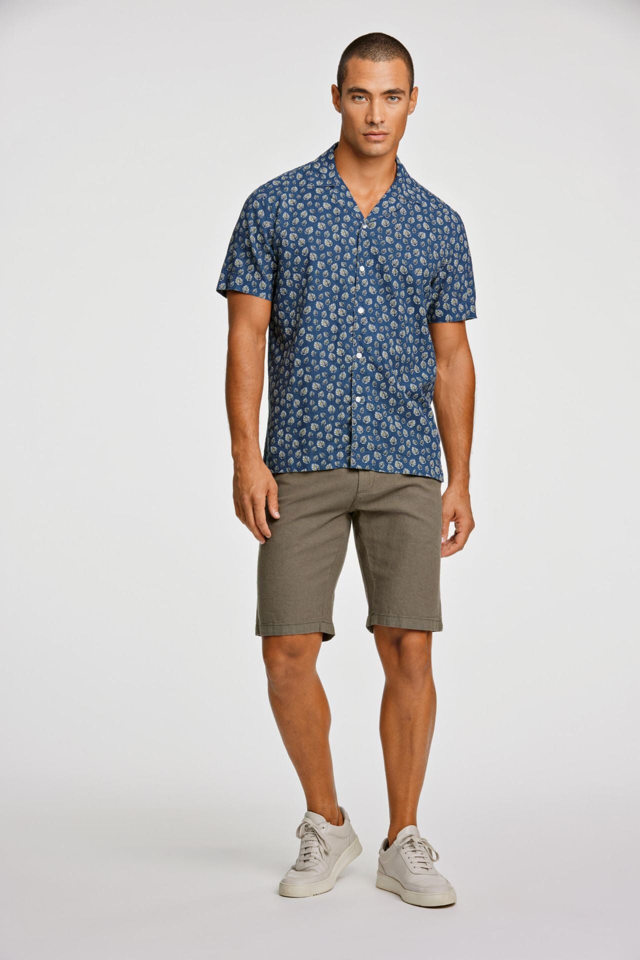 Linen shorts