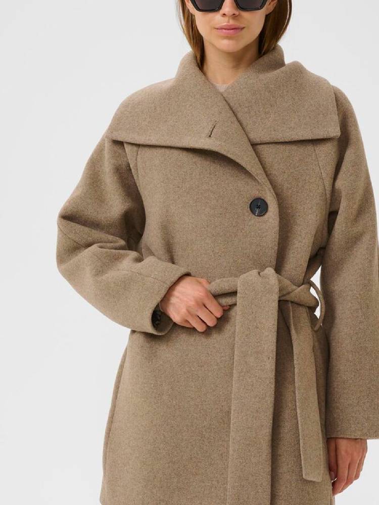 Yunahiw Collar Coat