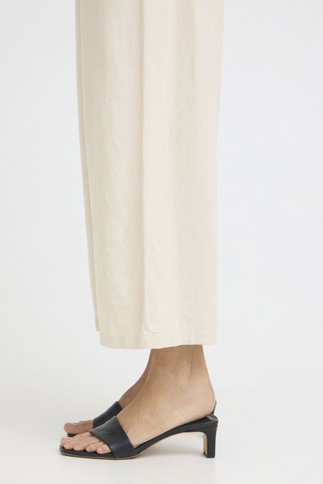 Byfalakka Crop Pants