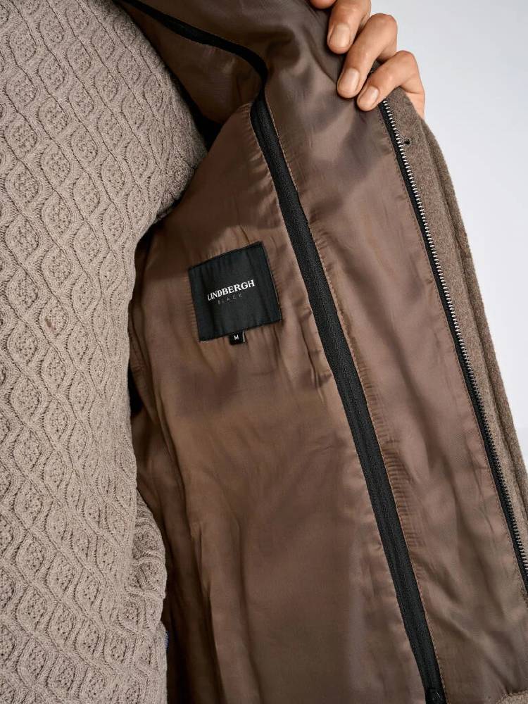 Detachable collar wool coat