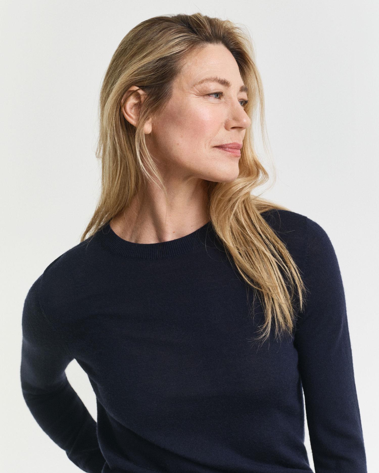 Extrafine Merino Wool C-Neck
