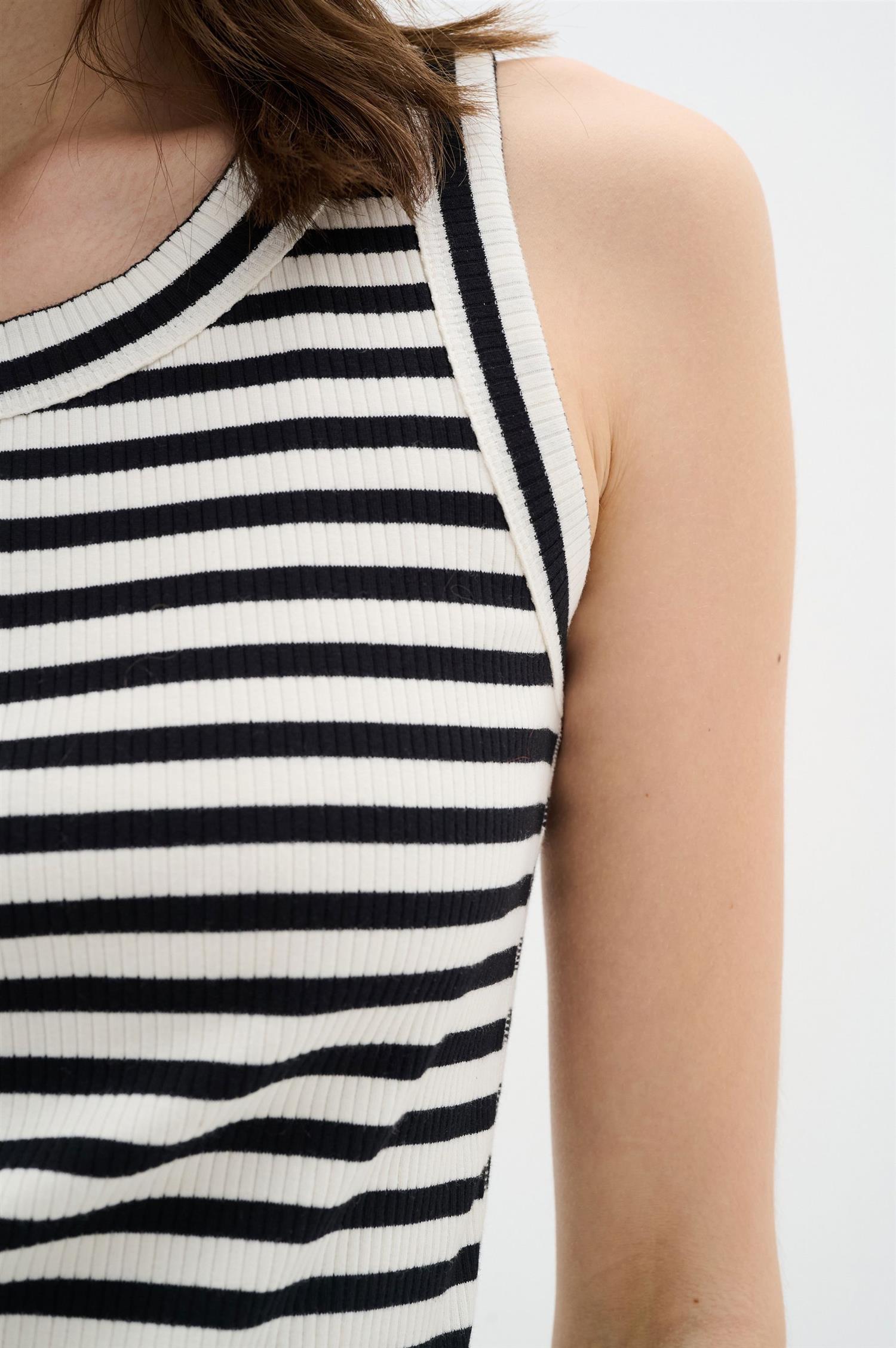 Dagnaiw Striped Tank