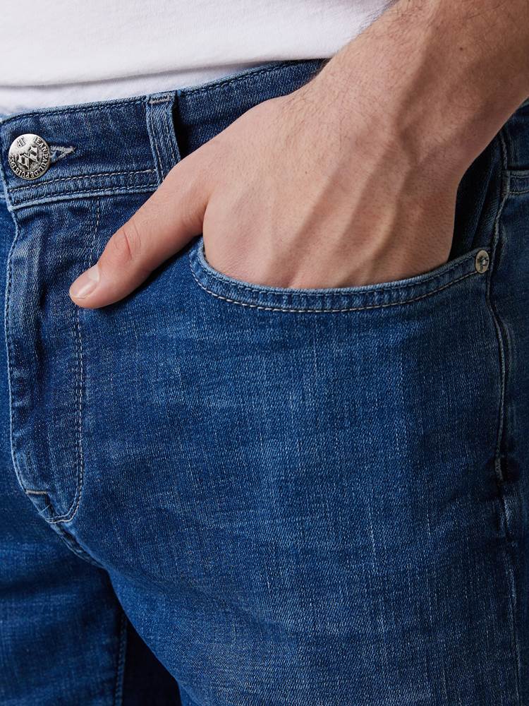 Pierre blue stretch