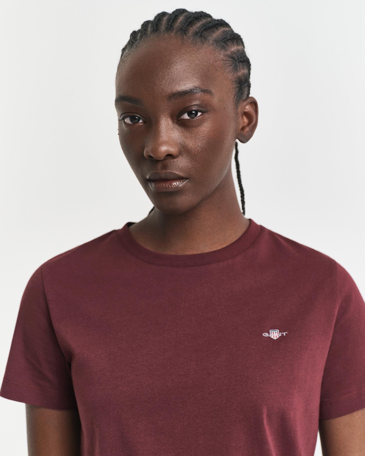 REG SHIELD SS T-SHIRT