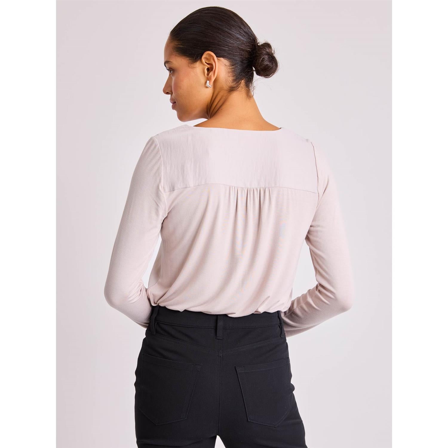 Aina bluse