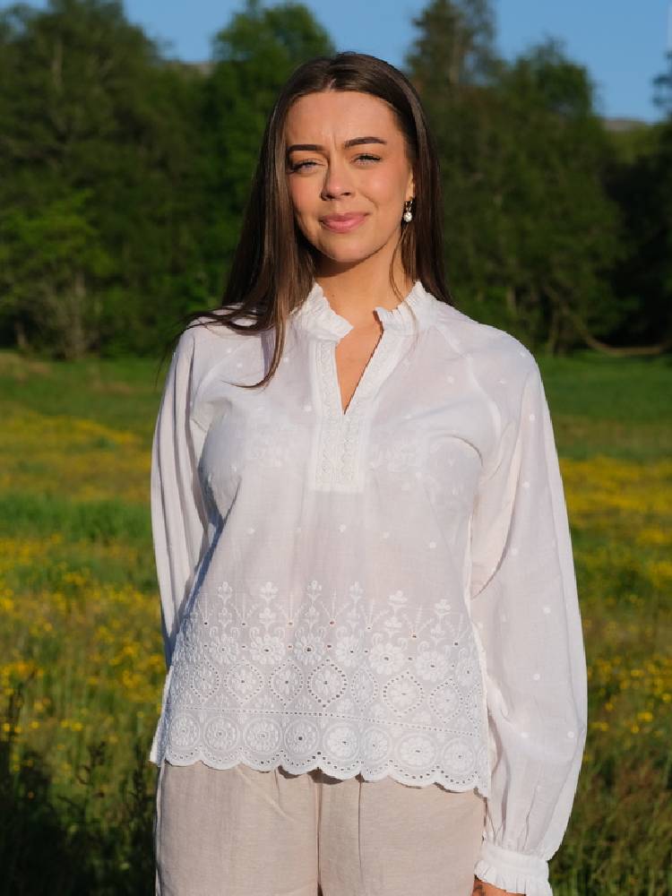 7508 Galadia blouse