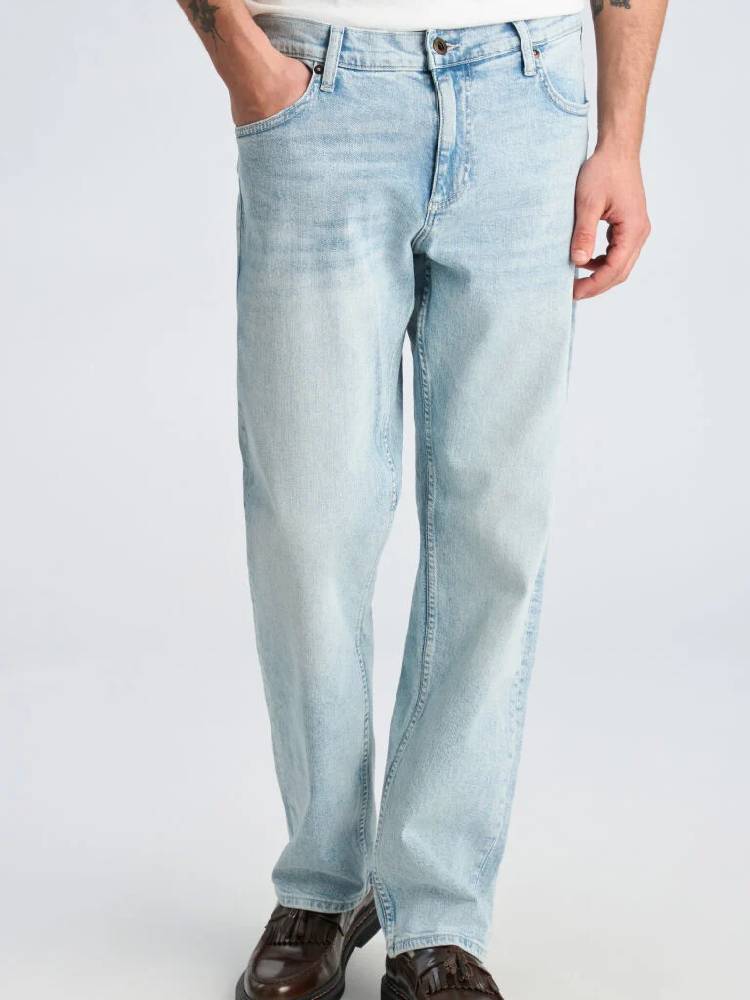 Loose fit jeans