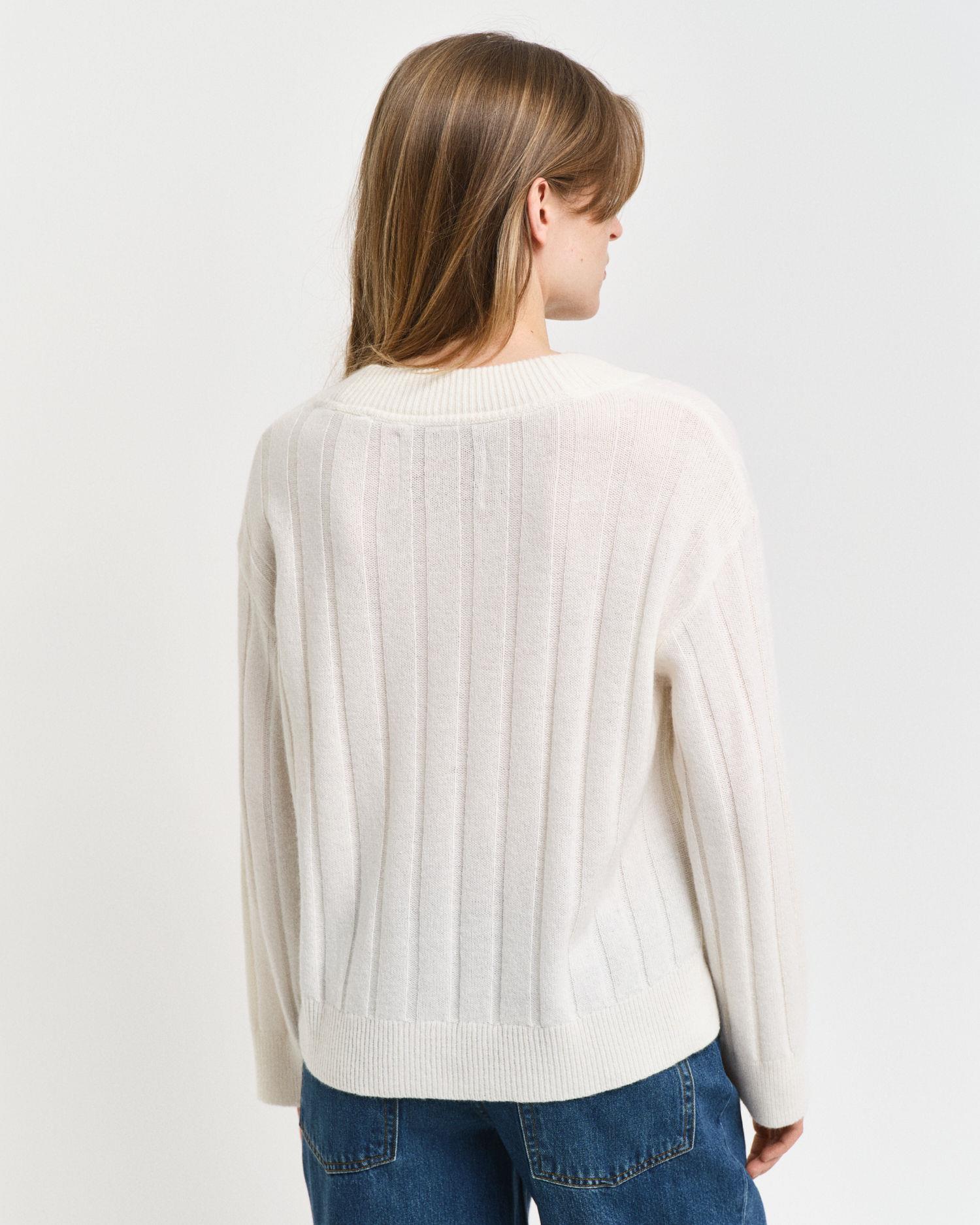 WIDE RIBBED WOOL V-NECK