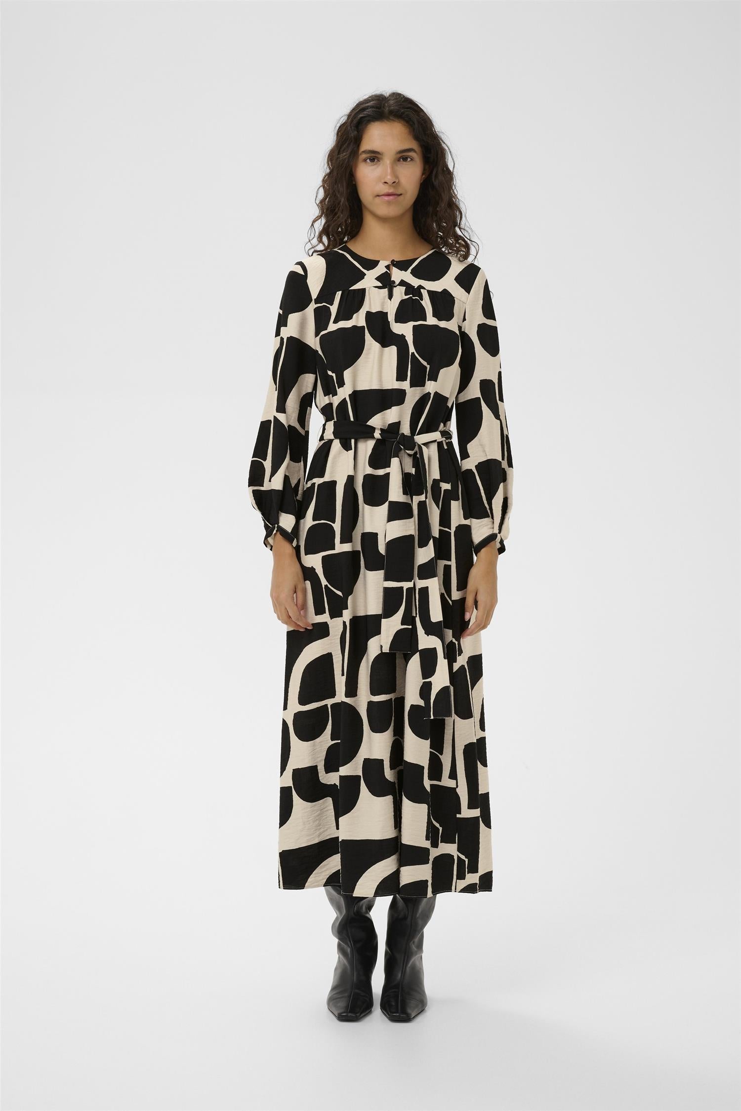 Lynniw Belted Dress