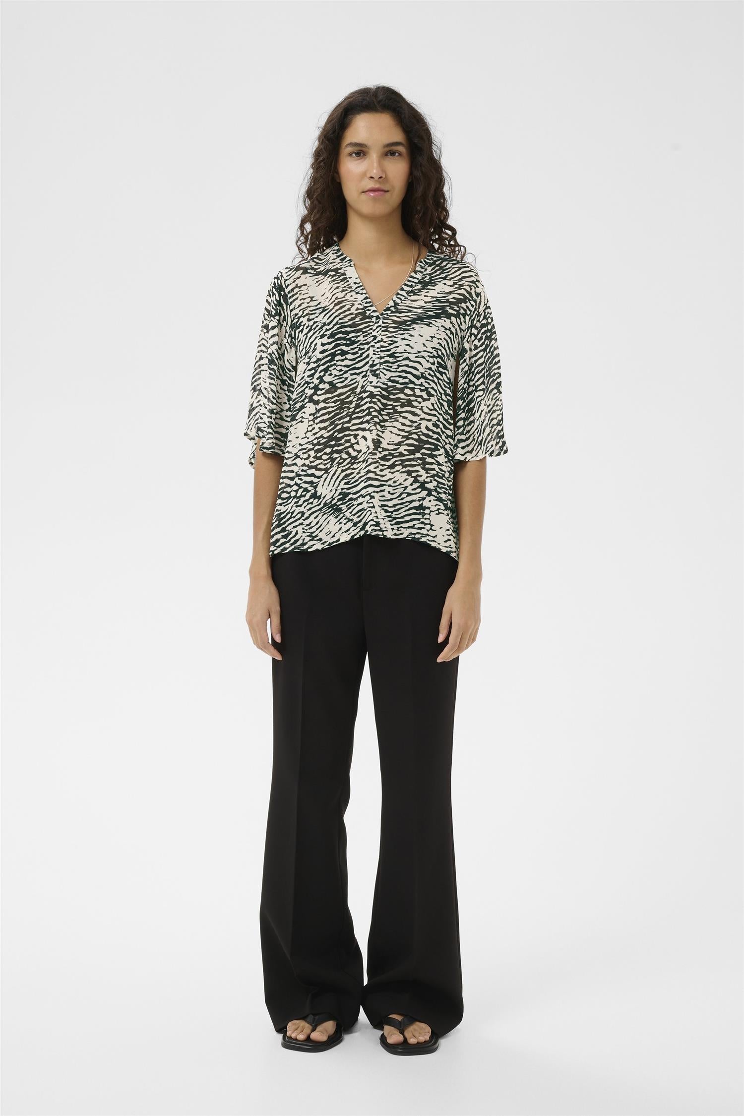Lyoniw Top