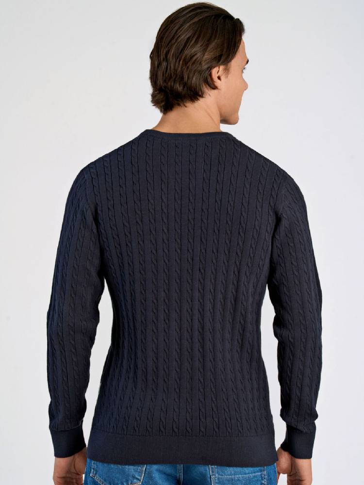 O-neck cable knit