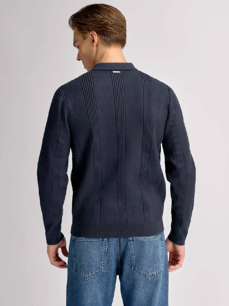 Casper Half-Zip