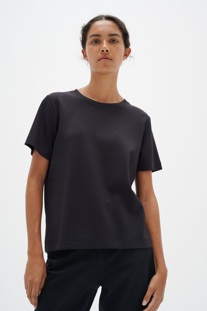 VincentIW Karmen tshirt