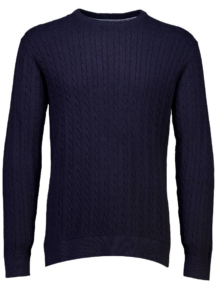 O-neck cable knit