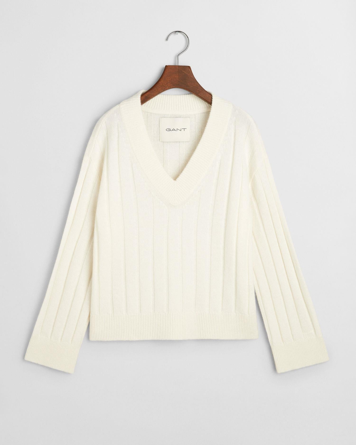 WIDE RIBBED WOOL V-NECK