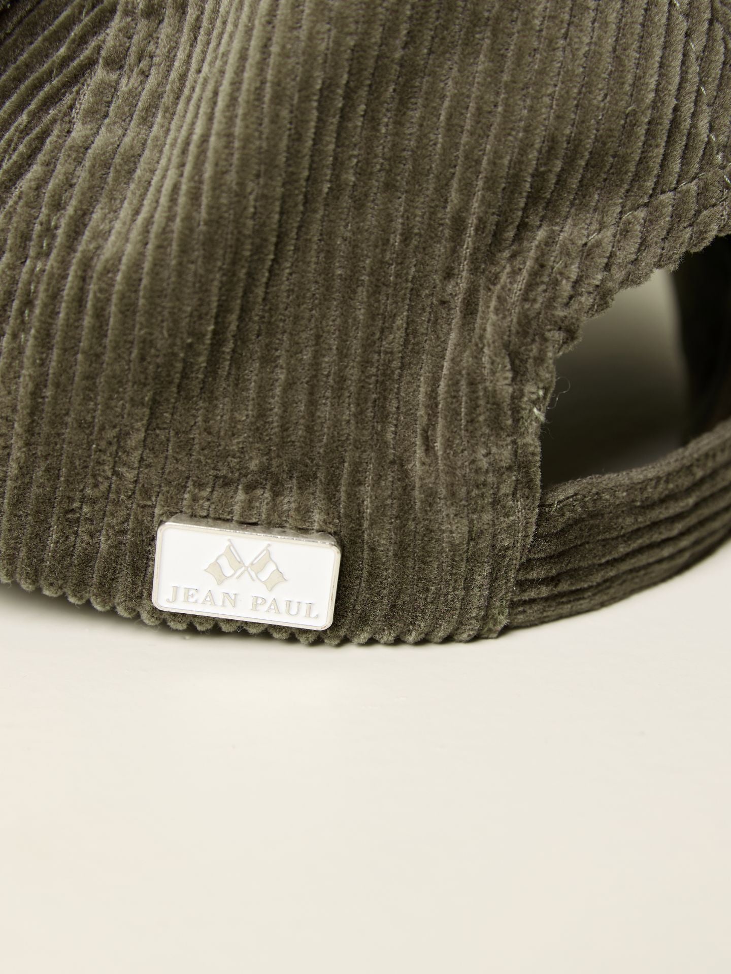 Alvin cap