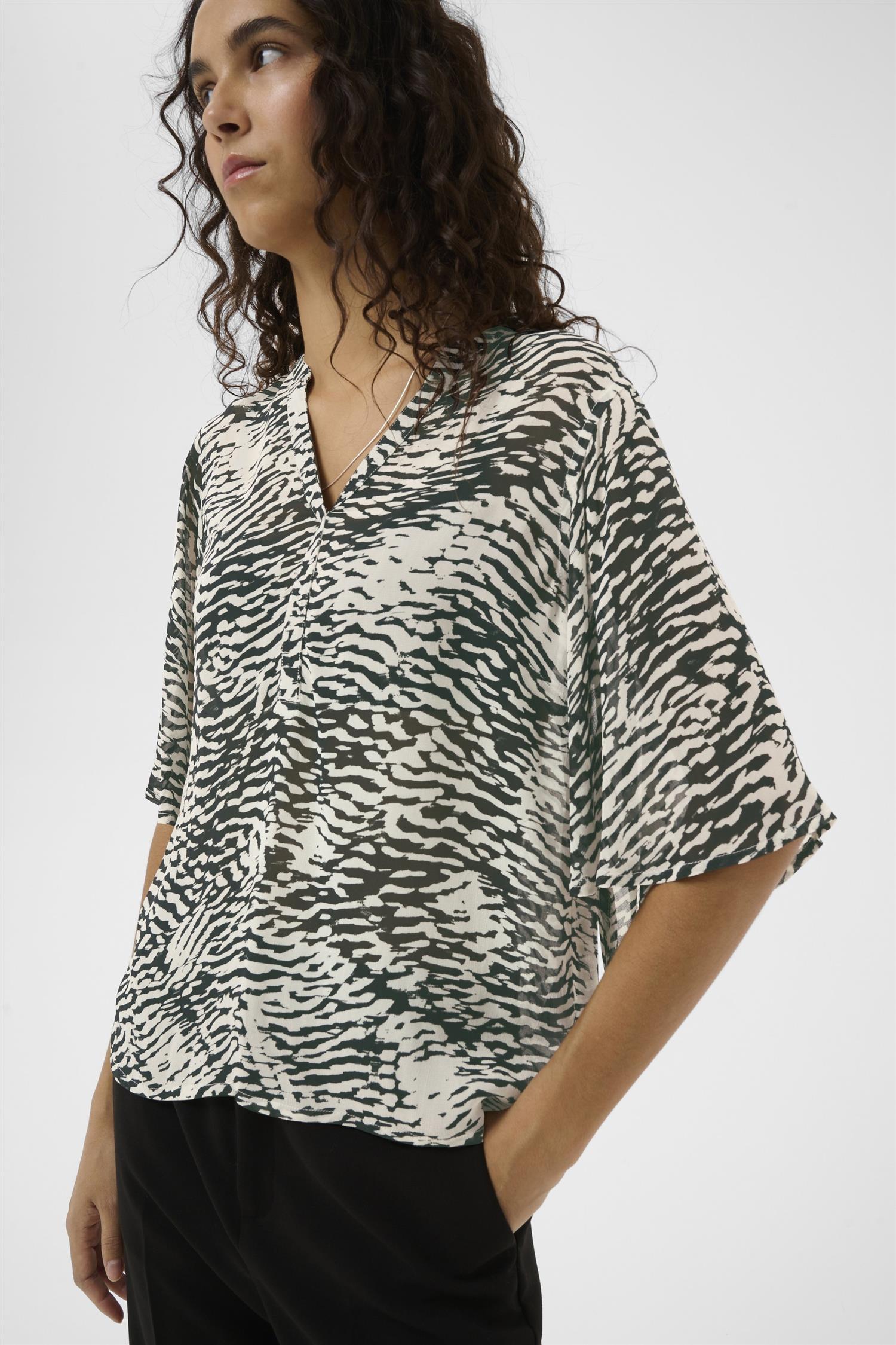Lyoniw Top