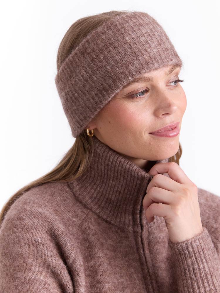Carmela Pannebånd/ 6