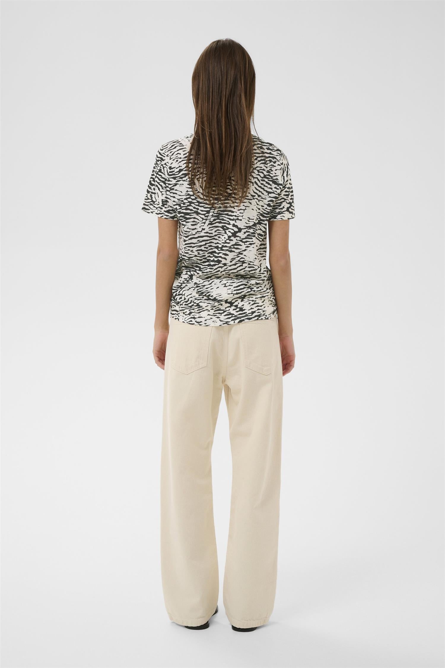Almaiw Print Tshirt