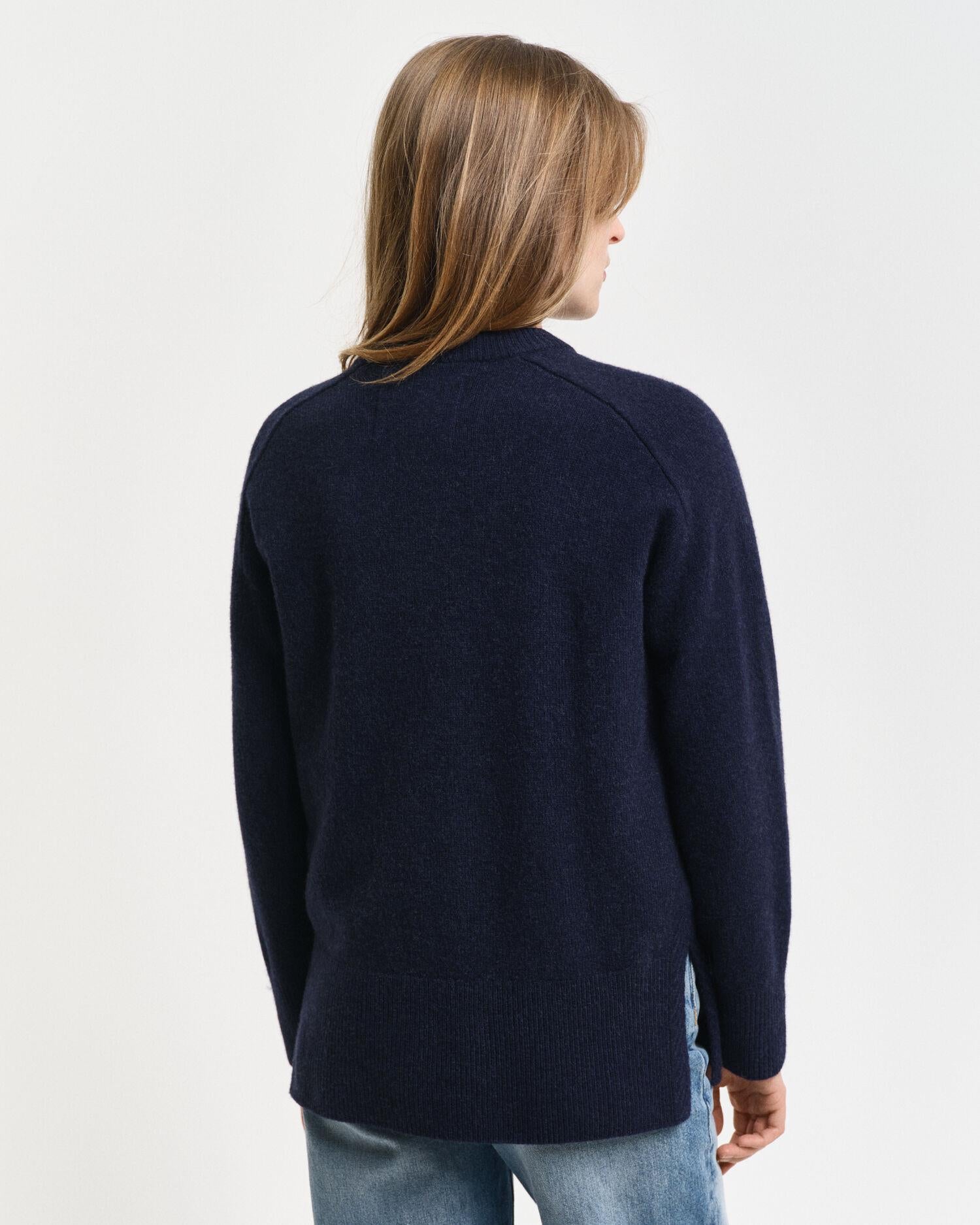 HERRINGBONE DETAIL C-NECK