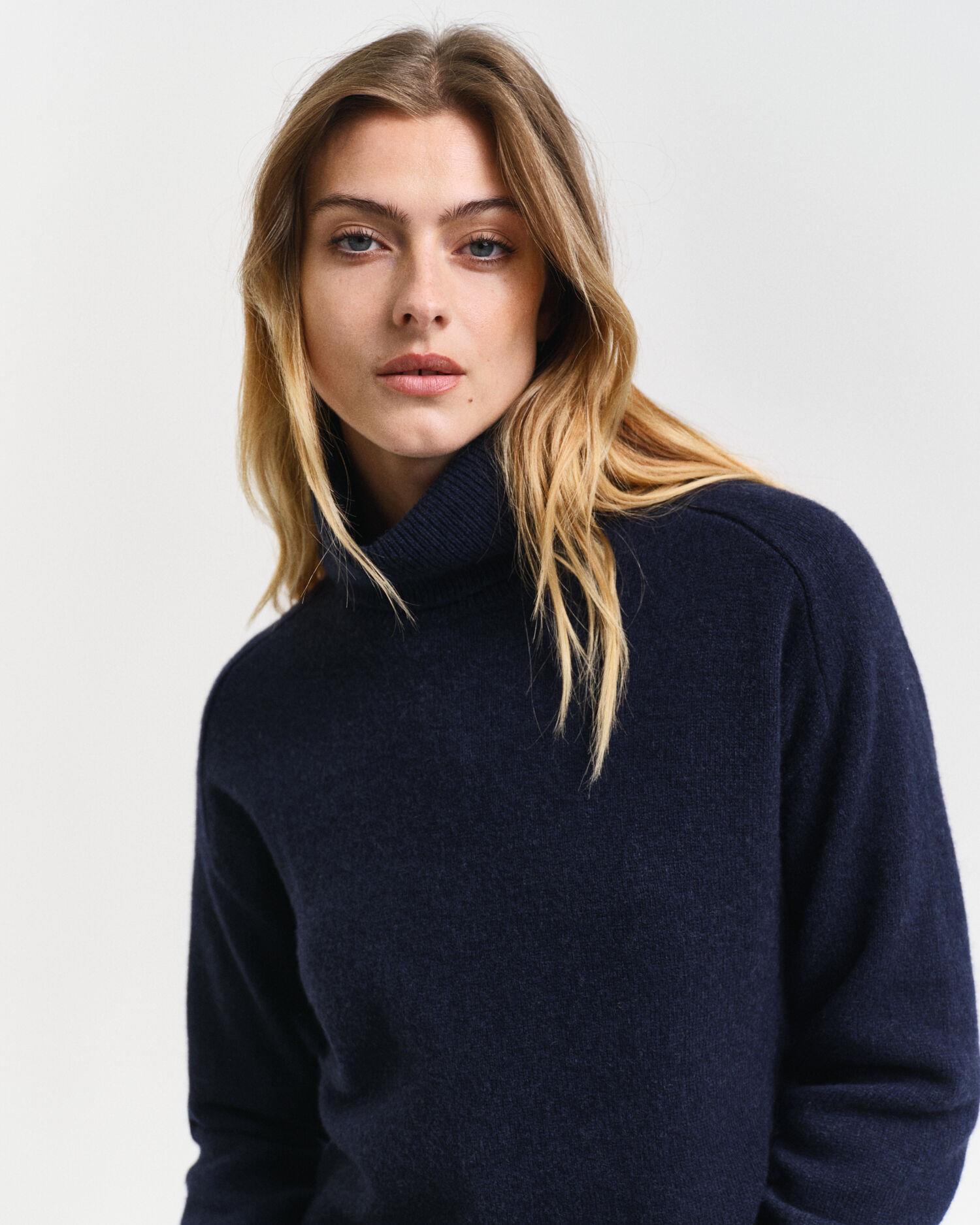 HERRINGBONE DETAIL ROLLNECK