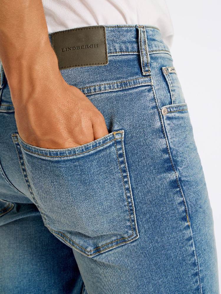 Stretch denim shorts