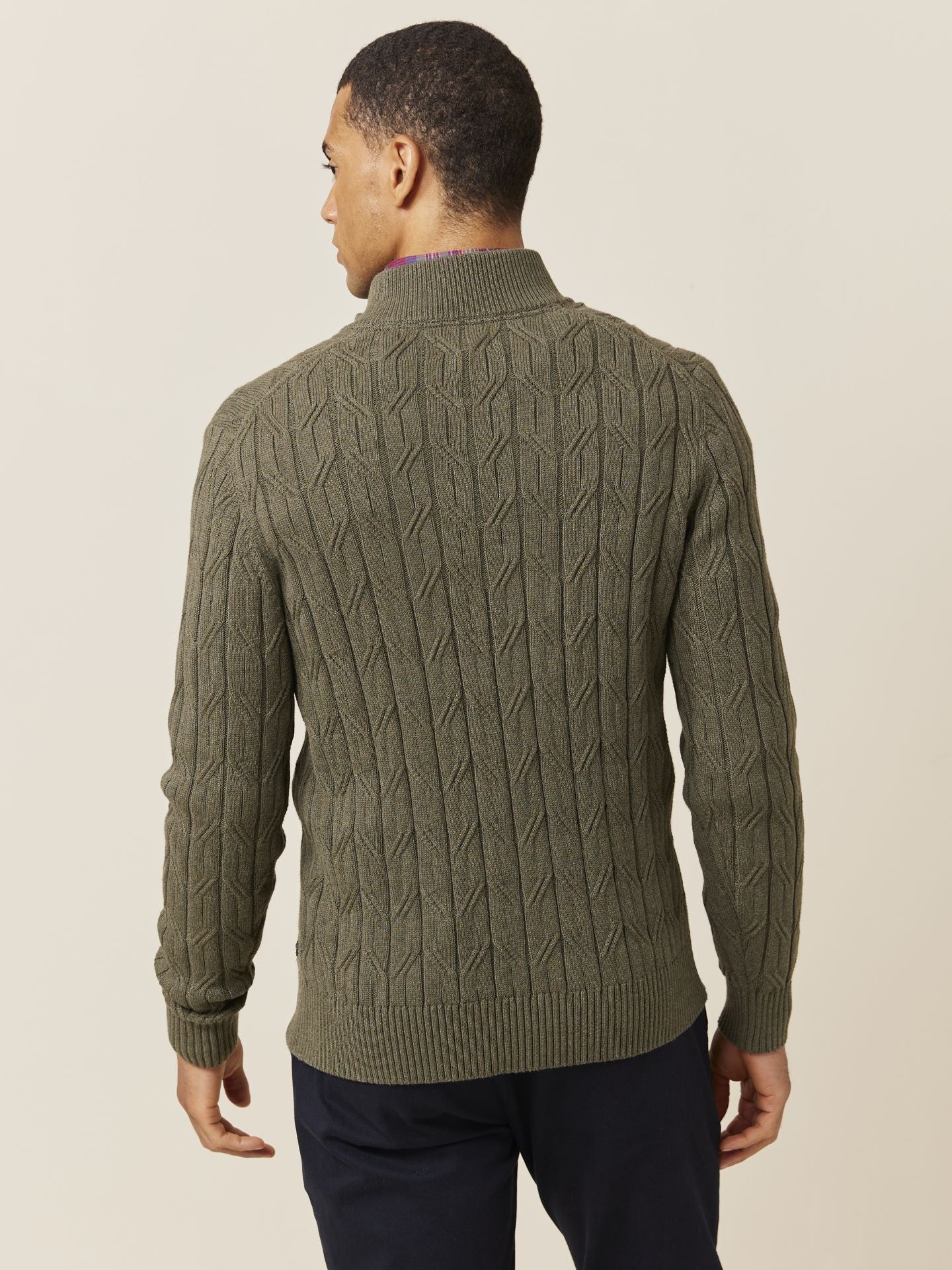 Martin cabel zipneck