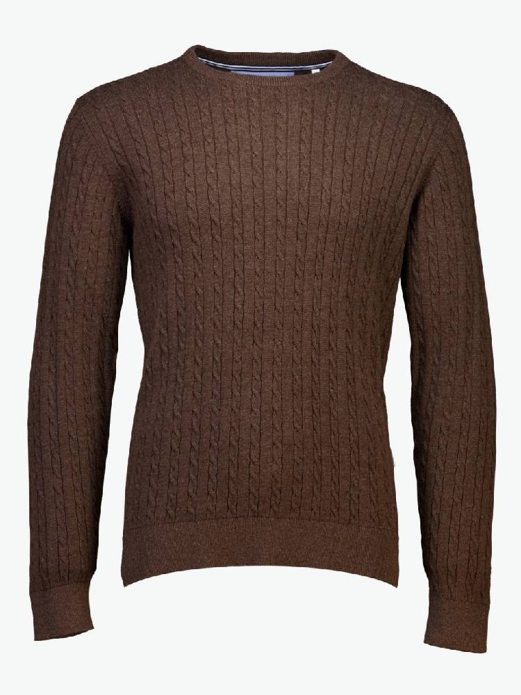 O-neck cable knit