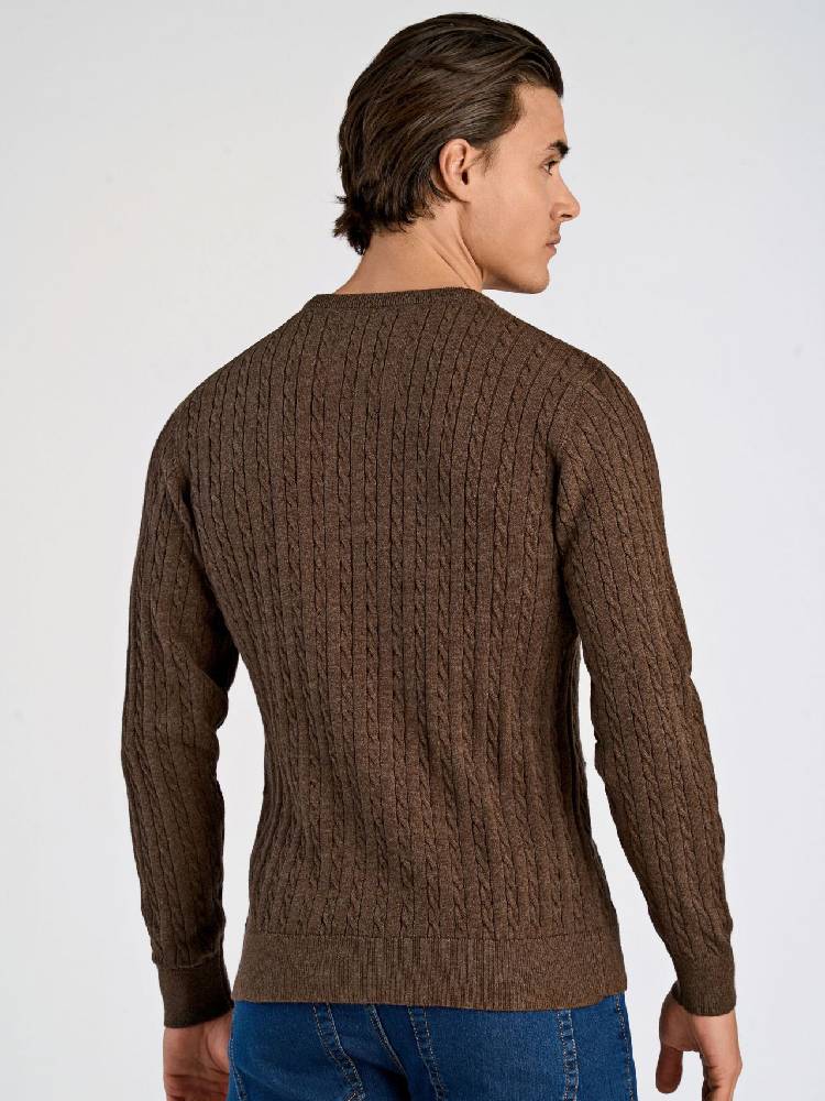 O-neck cable knit