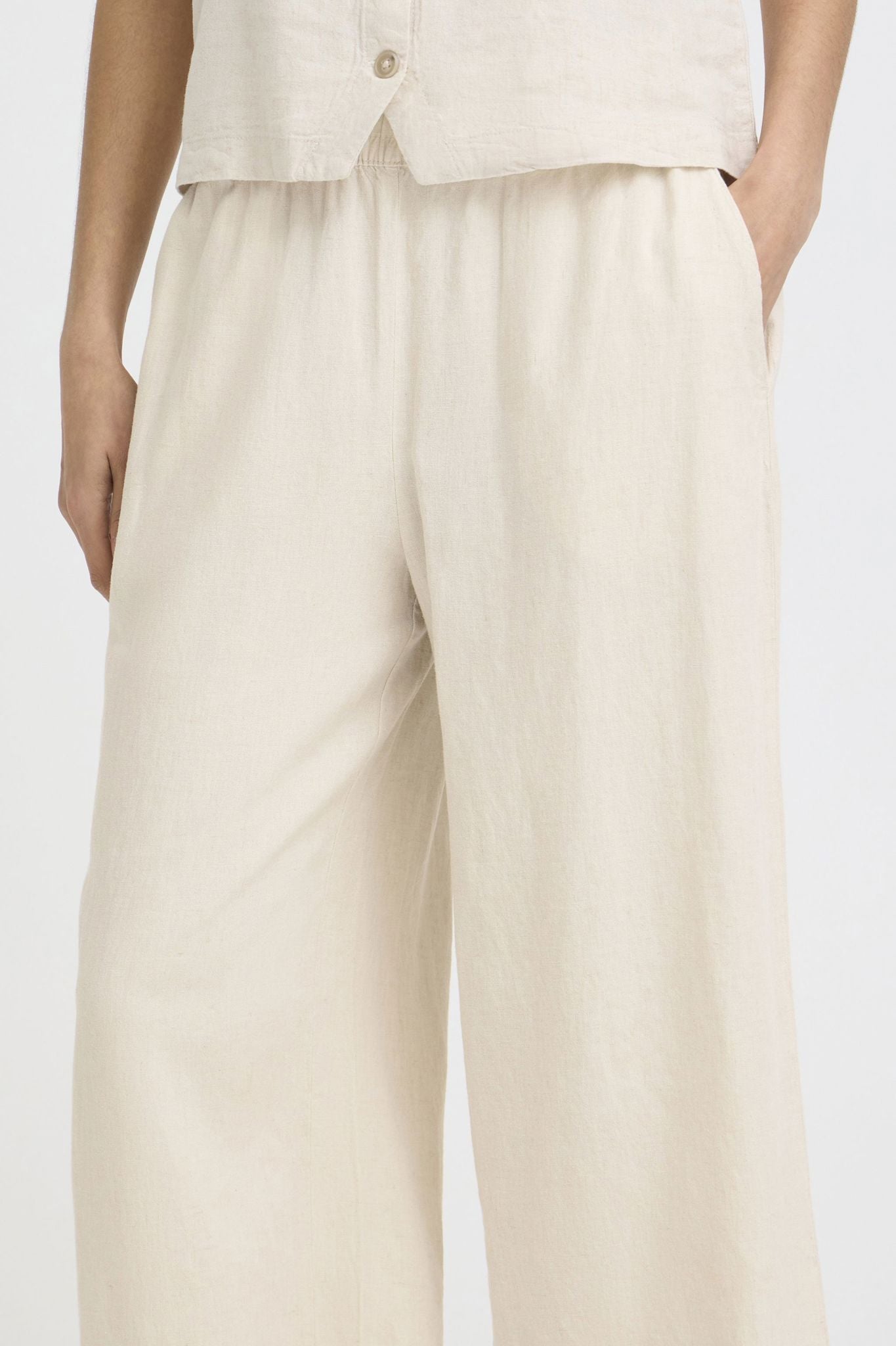 Byfalakka Crop Pants